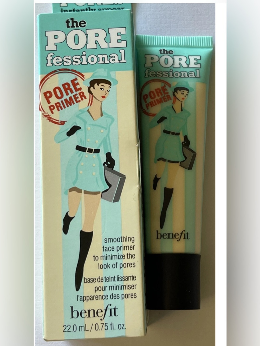 Benefit Mint-Teal Pore Minimizing Primer - Picture 5 of 5